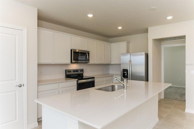 3301 ELLSWORTH AVENUE, Davenport, FL 33837