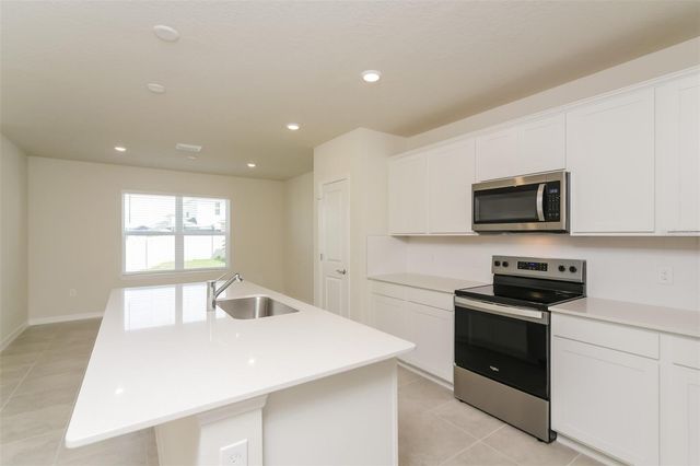 3301 ELLSWORTH AVENUE, Davenport, FL 33837