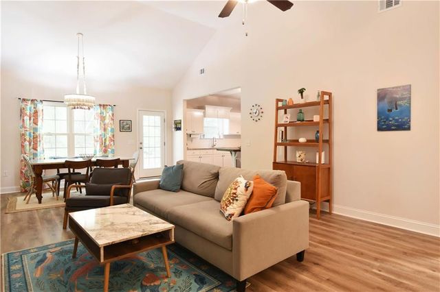 1218 Market Street, Darien, GA 31305