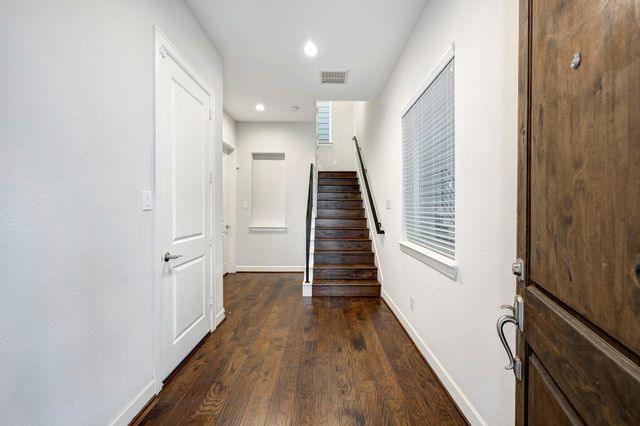 5932 Petty Street B, Houston, TX 77007