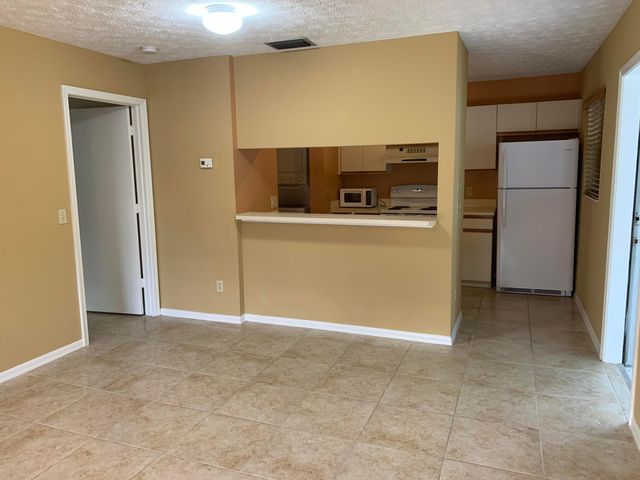 6553 SE Federal Highway 203, Stuart, FL 34997