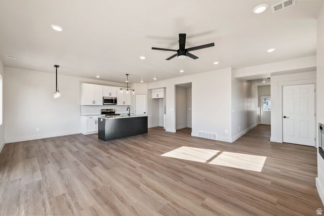 467 N 460 E, Salem, UT 84653