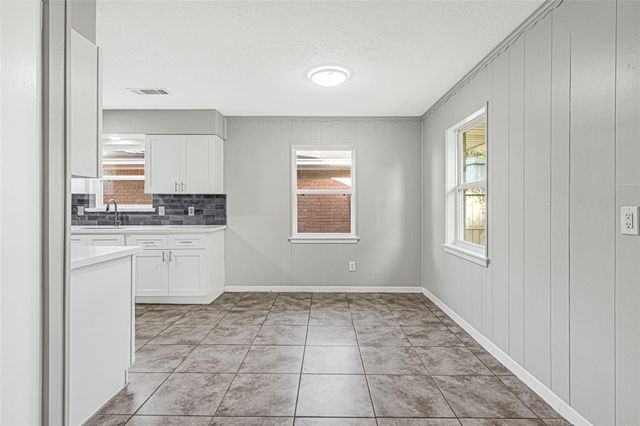 231 Ravenhead Drive, Houston, TX 77034