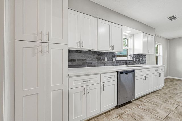 231 Ravenhead Drive, Houston, TX 77034