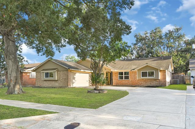 231 Ravenhead Drive, Houston, TX 77034