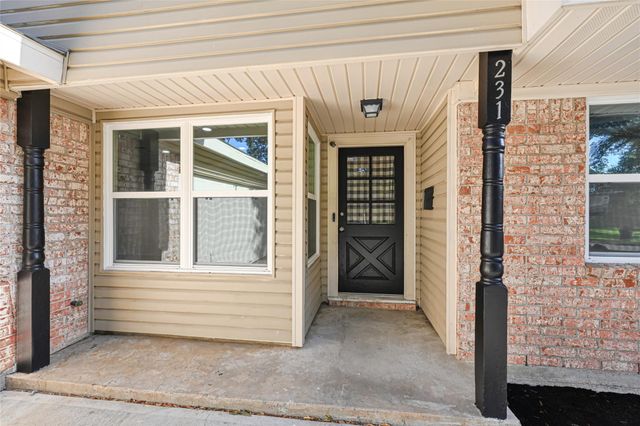 231 Ravenhead Drive, Houston, TX 77034