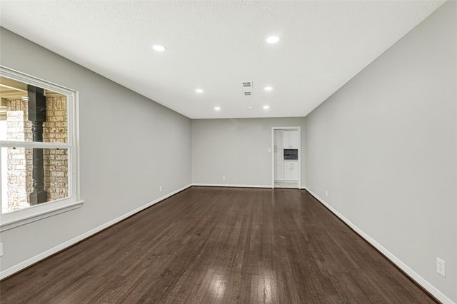 231 Ravenhead Drive, Houston, TX 77034