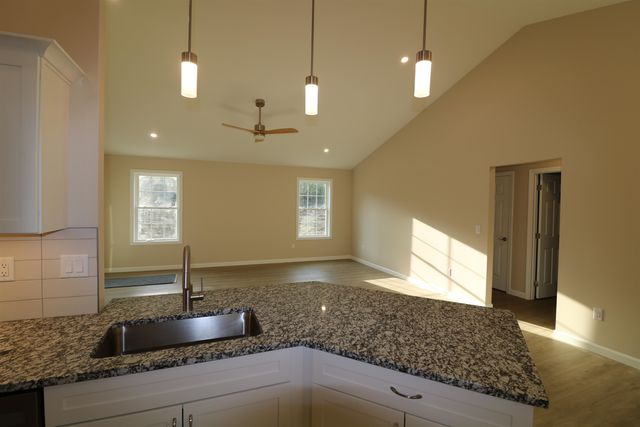 004 Winch Hill Road, Swanzey, NH 03446