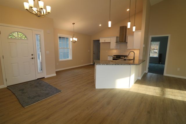 004 Winch Hill Road, Swanzey, NH 03446