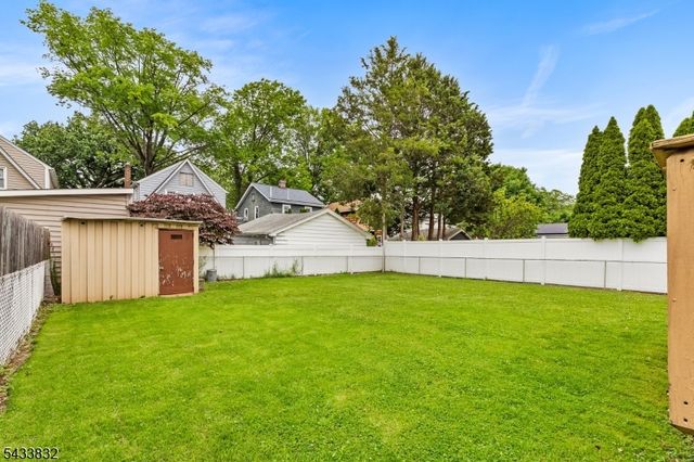 477 Grove St, Rahway City, NJ 07065