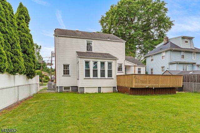 477 Grove St, Rahway City, NJ 07065