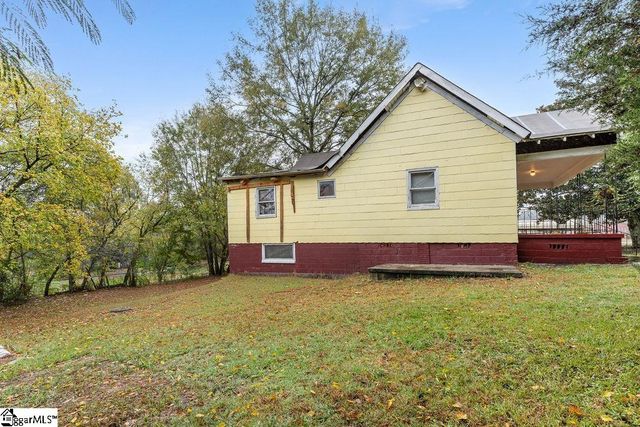 309 Flat Drive, Buffalo, SC 29321