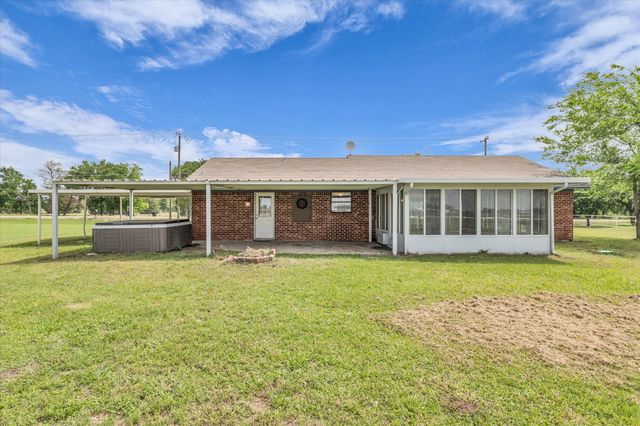 339 S Pleasant Hill Road, Axtell, TX 76624