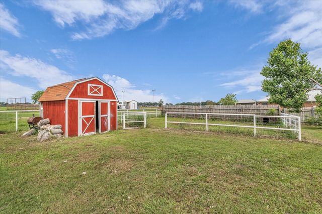 339 S Pleasant Hill Road, Axtell, TX 76624