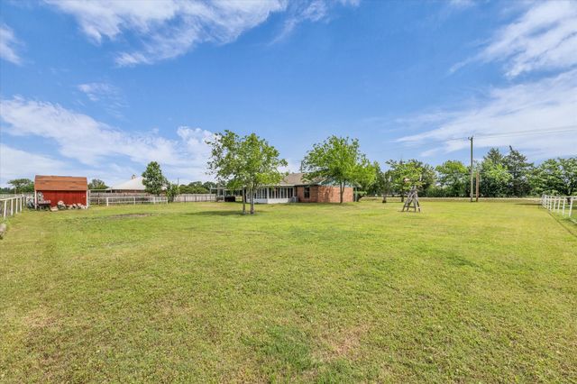 339 S Pleasant Hill Road, Axtell, TX 76624