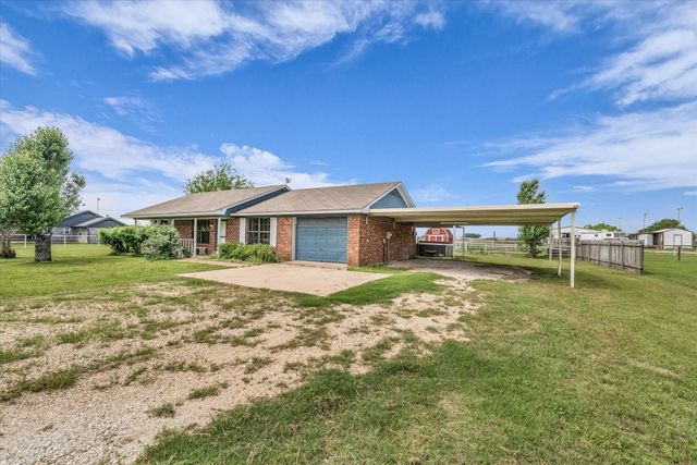 339 S Pleasant Hill Road, Axtell, TX 76624