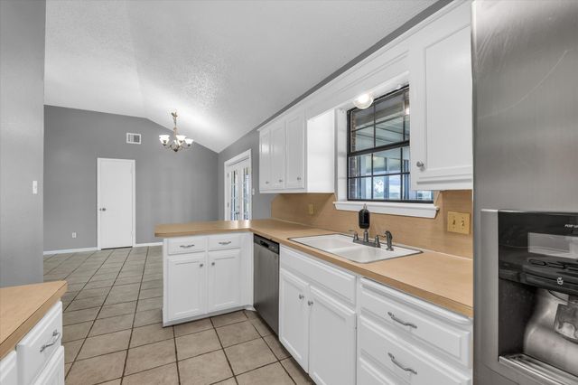339 S Pleasant Hill Road, Axtell, TX 76624