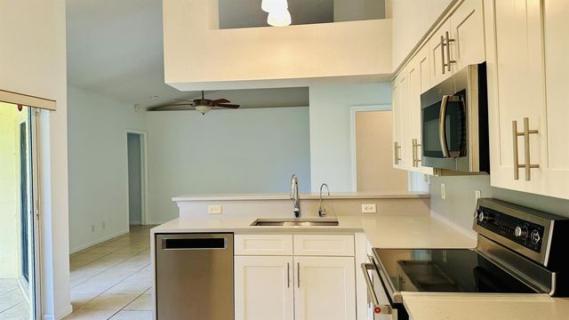 16611 68TH Street N, Loxahatchee, FL 33470