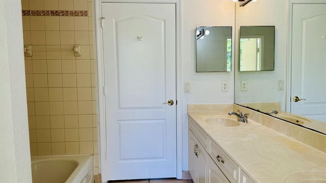 16611 68TH Street N, Loxahatchee, FL 33470