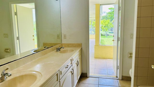 16611 68TH Street N, Loxahatchee, FL 33470