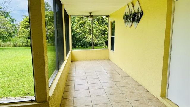 16611 68TH Street N, Loxahatchee, FL 33470