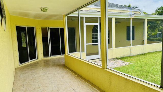 16611 68TH Street N, Loxahatchee, FL 33470