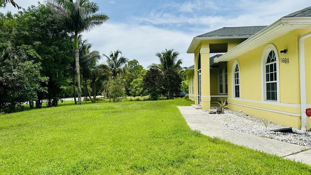 16611 68TH Street N, Loxahatchee, FL 33470