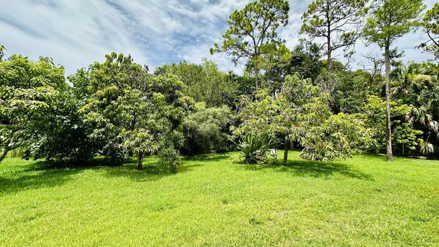 16611 68TH Street N, Loxahatchee, FL 33470