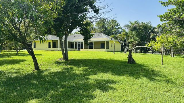 16611 68TH Street N, Loxahatchee, FL 33470