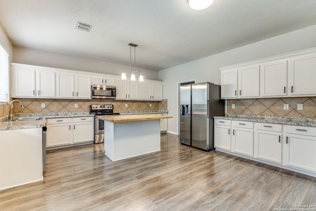 7659 PRESIDIO LEDGE, Boerne, TX 78015