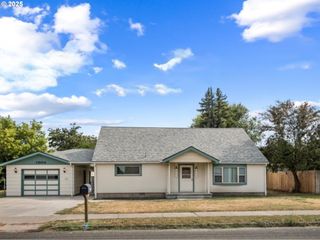 1904 COVE Ave, La Grande, OR 97850