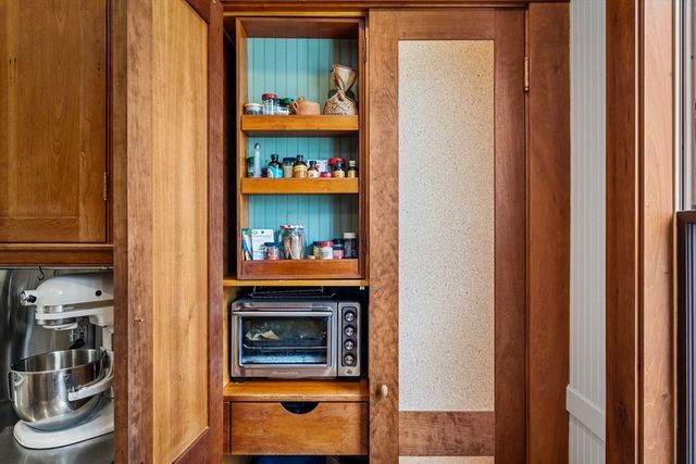 59 Summer St, Salem, MA 01970