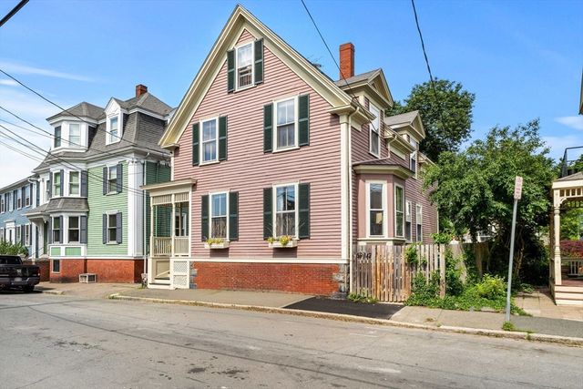 59 Summer St, Salem, MA 01970