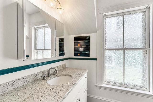 59 Summer St, Salem, MA 01970