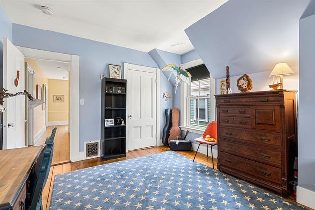 59 Summer St, Salem, MA 01970