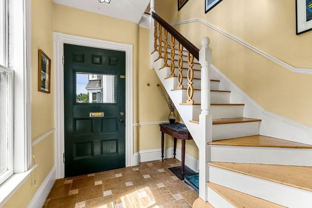 59 Summer St, Salem, MA 01970