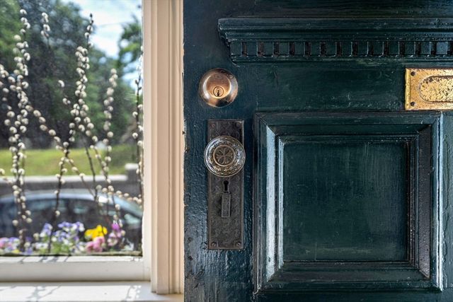 59 Summer St, Salem, MA 01970