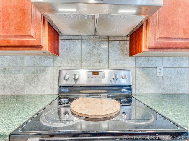 3006 W G Street, Jenks, OK 74037