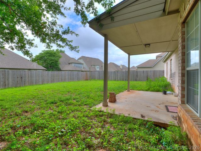 3006 W G Street, Jenks, OK 74037
