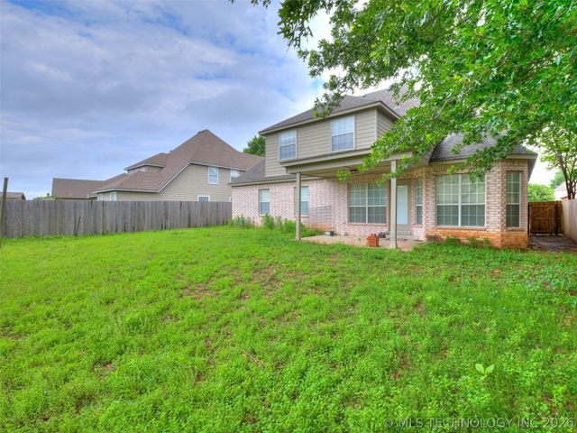3006 W G Street, Jenks, OK 74037