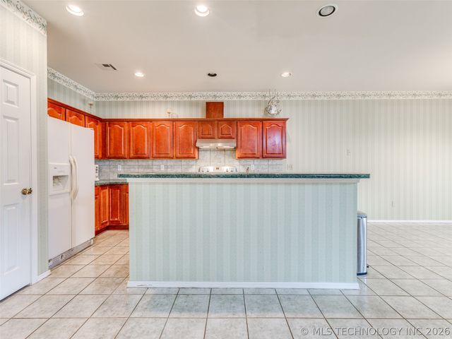3006 W G Street, Jenks, OK 74037