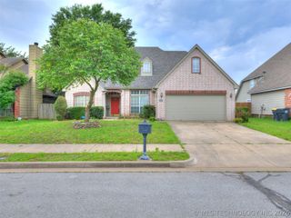3006 W G Street, Jenks, OK 74037