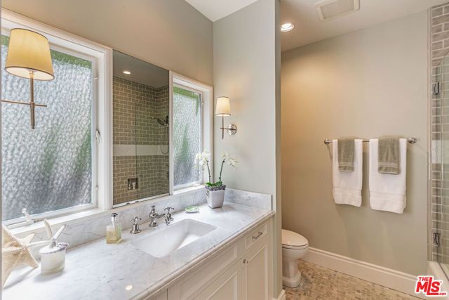1185 Corsica Drive, Pacific Palisades (los Angeles), CA 90272