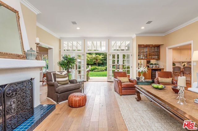 1185 Corsica Drive, Pacific Palisades (los Angeles), CA 90272