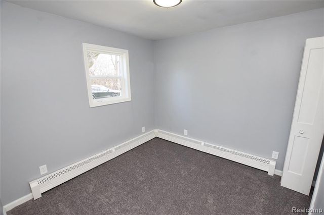 2390 E Boatfield Avenue, Burton, MI 48529