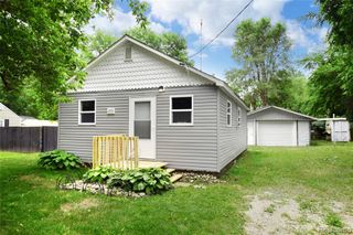 2390 E Boatfield Avenue, Burton, MI 48529
