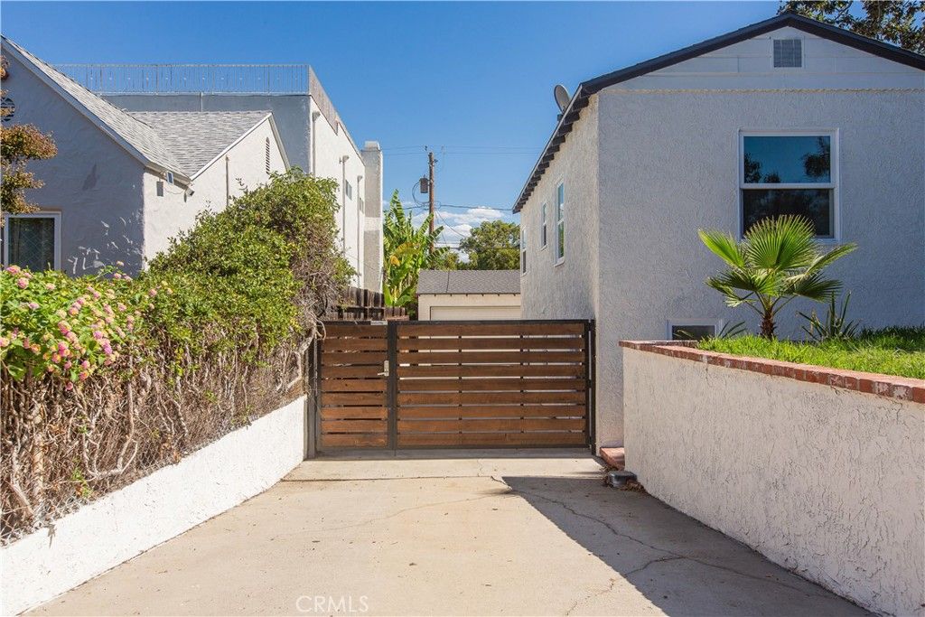 210 N Naomi, Burbank, CA 91505 — photo 3