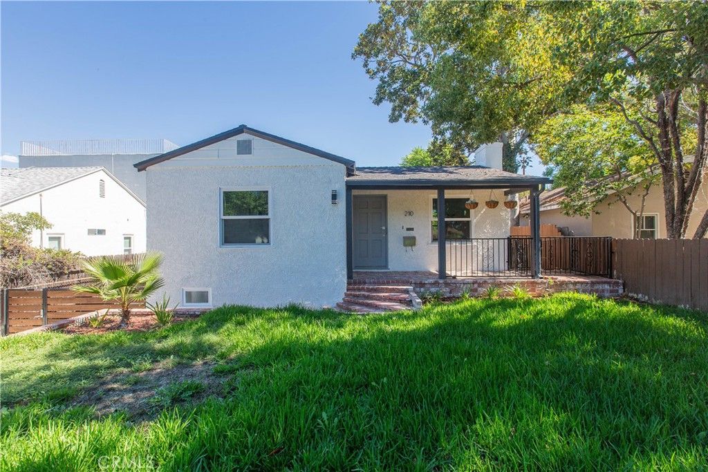 210 N Naomi, Burbank, CA 91505 — photo 4