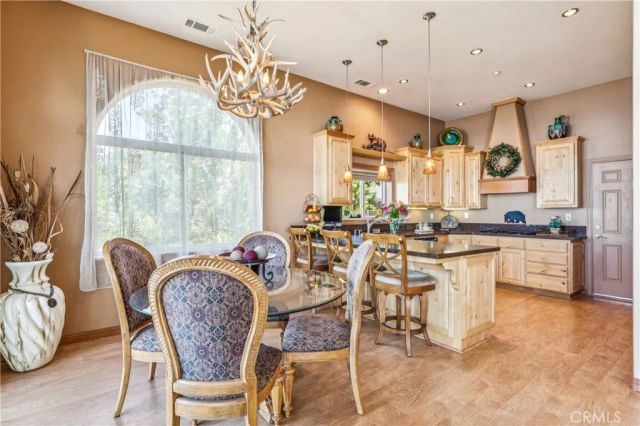 24143 Rockview, Crestline, CA 92325