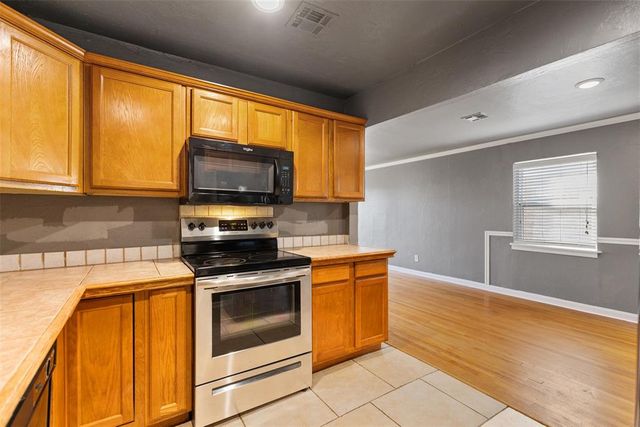 3221 NW 39th Terrace, Oklahoma City, OK 73112